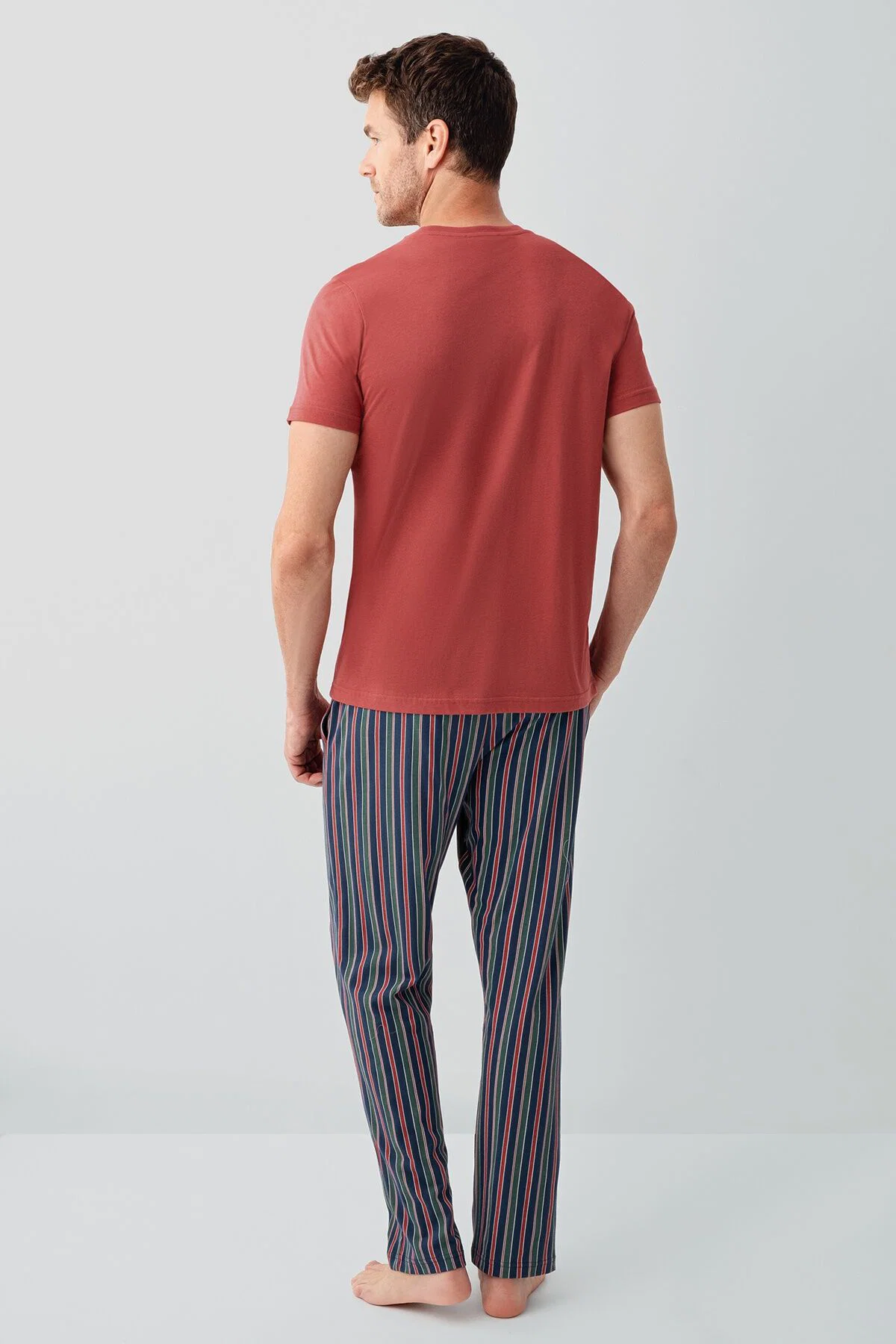 Arnetta Erkek Kırmızı Kısa Kollu Pijama Takımı – %100 Pamuk Ev Giyimi